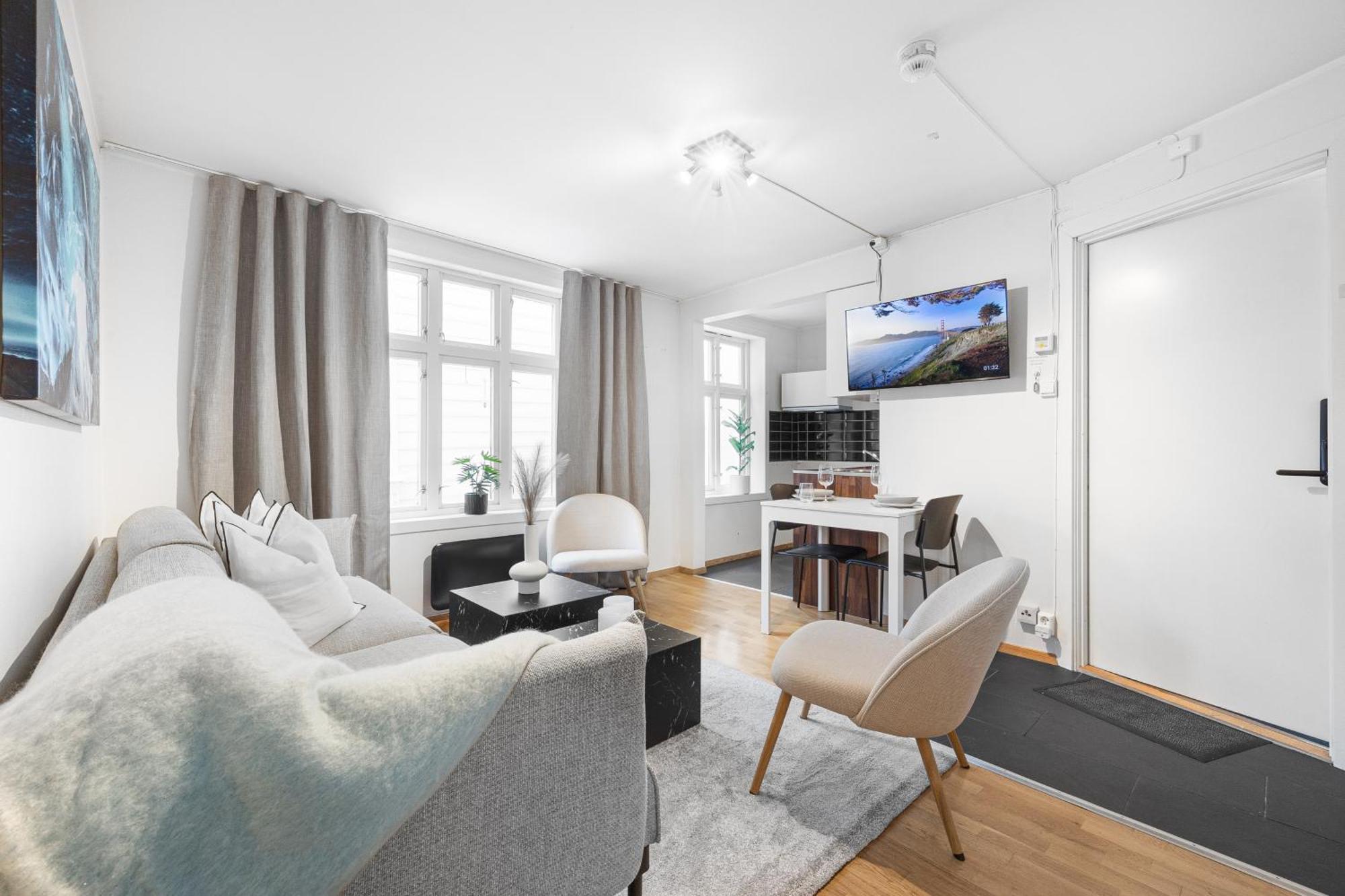 Homerentals Apartments - Behind Bryggen & Historic Cobblestone Streets - 2 Floor Renovated From February 2025 Bergen Bagian luar foto