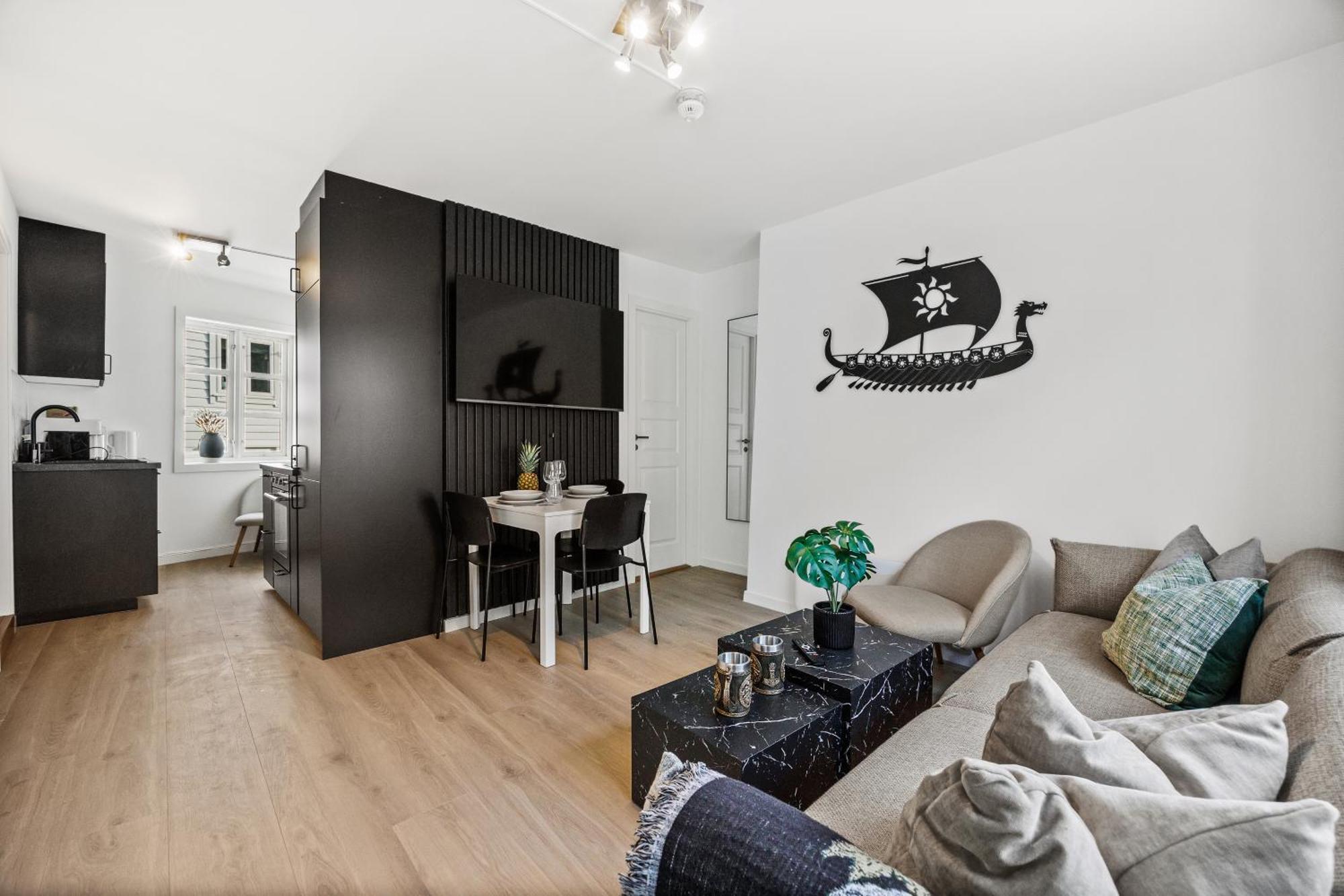 Homerentals Apartments - Behind Bryggen & Historic Cobblestone Streets - 2 Floor Renovated From February 2025 Bergen Bagian luar foto