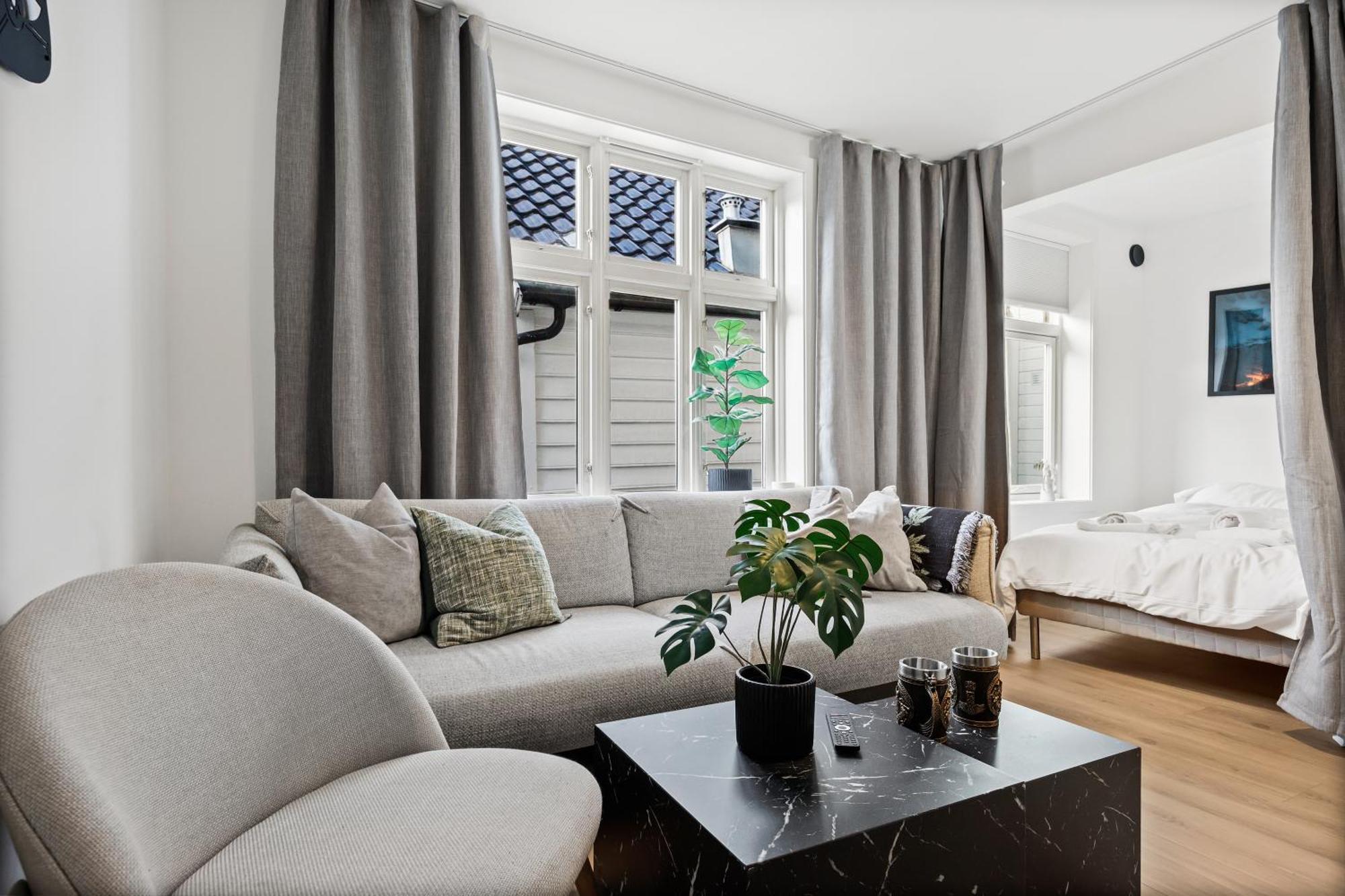 Homerentals Apartments - Behind Bryggen & Historic Cobblestone Streets - 2 Floor Renovated From February 2025 Bergen Bagian luar foto